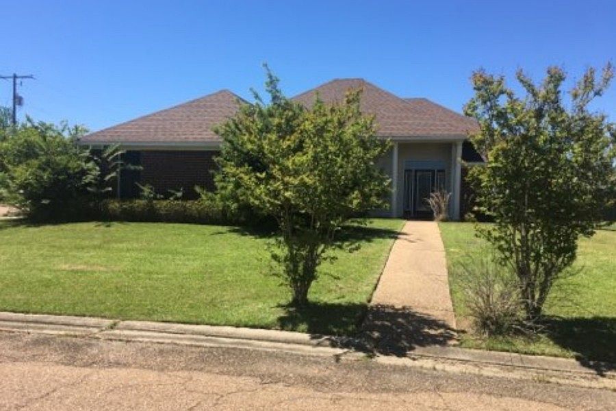 1st image of 124 Sherwood Dr