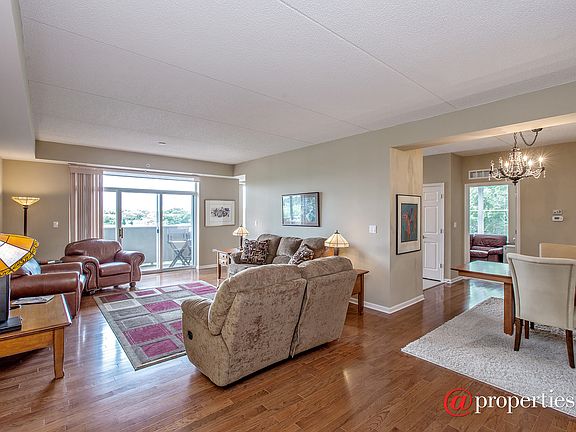 Living Room / Dining Room