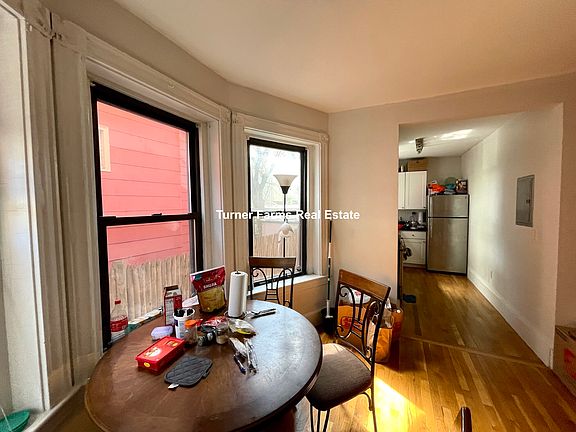 4th image of 40L Cedar St #1