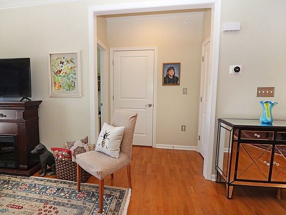5th image of 11 Morgan Dr Unit 402