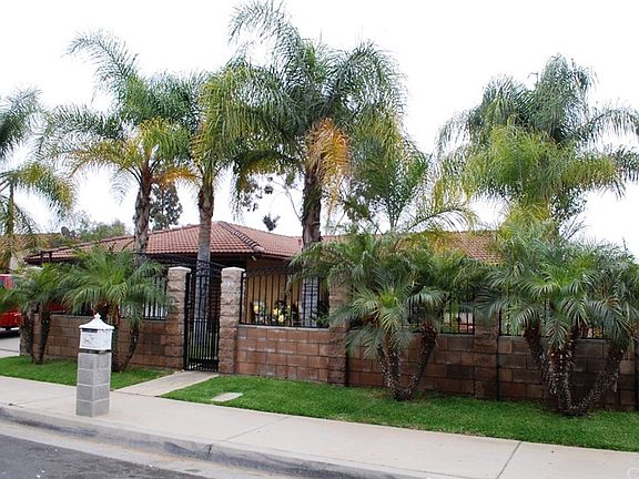 3rd image of 23907 Dracaea Ave