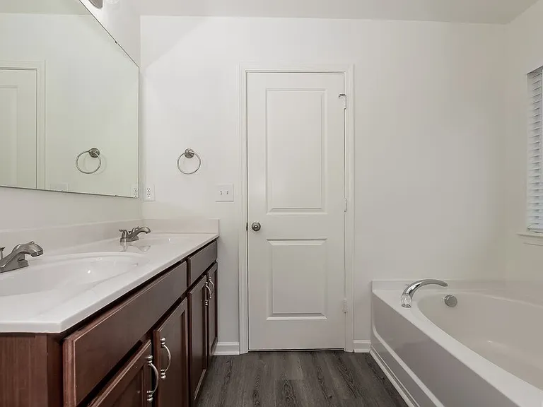 5004 Broad Leaf Ct — Photo 12