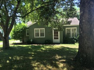7024 Palm Dr, Urbandale, IA 50322