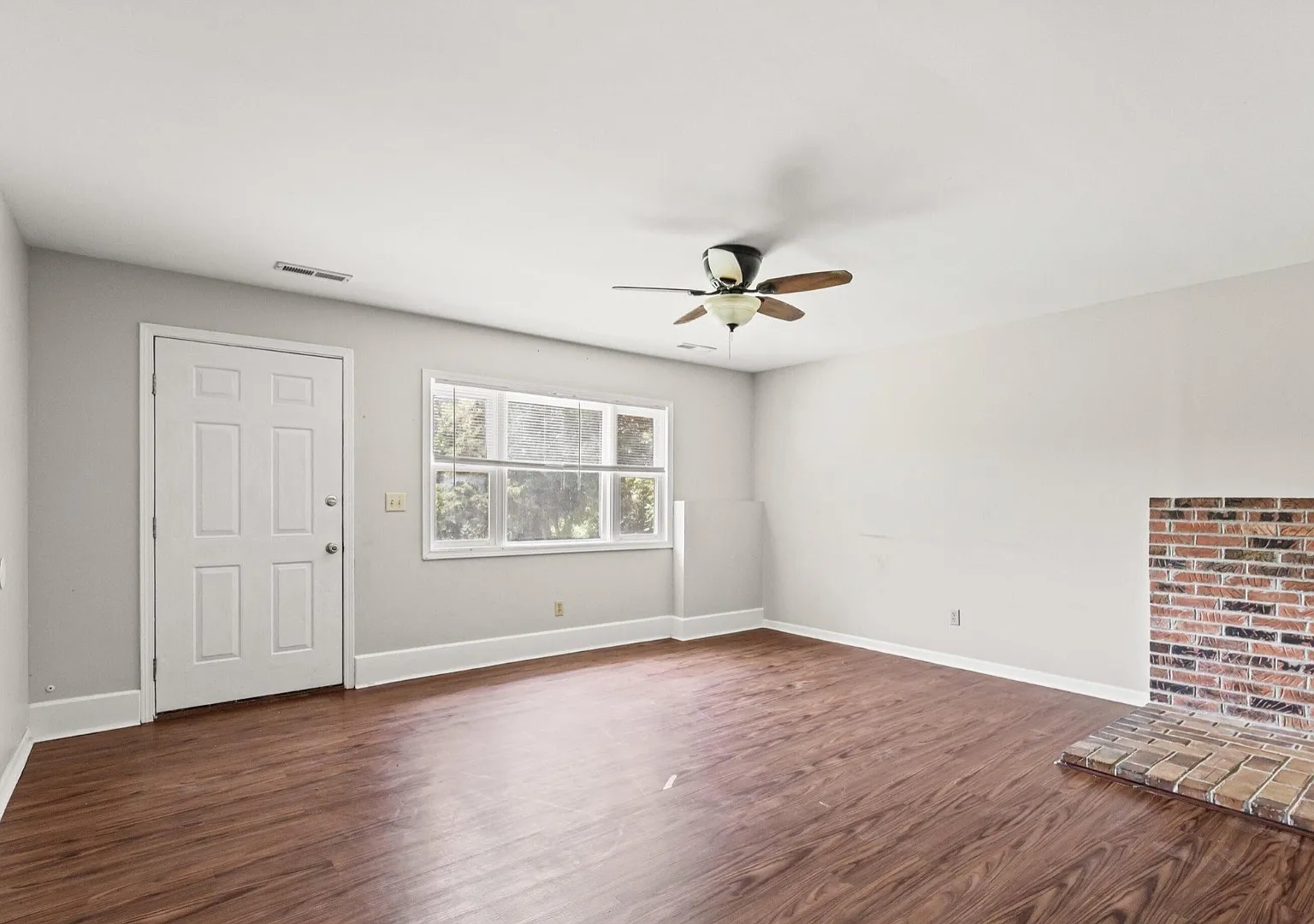 20400 N Mt Pleasant Rd — Photo 3