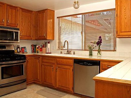 5th image of 25750 Caryn Ct