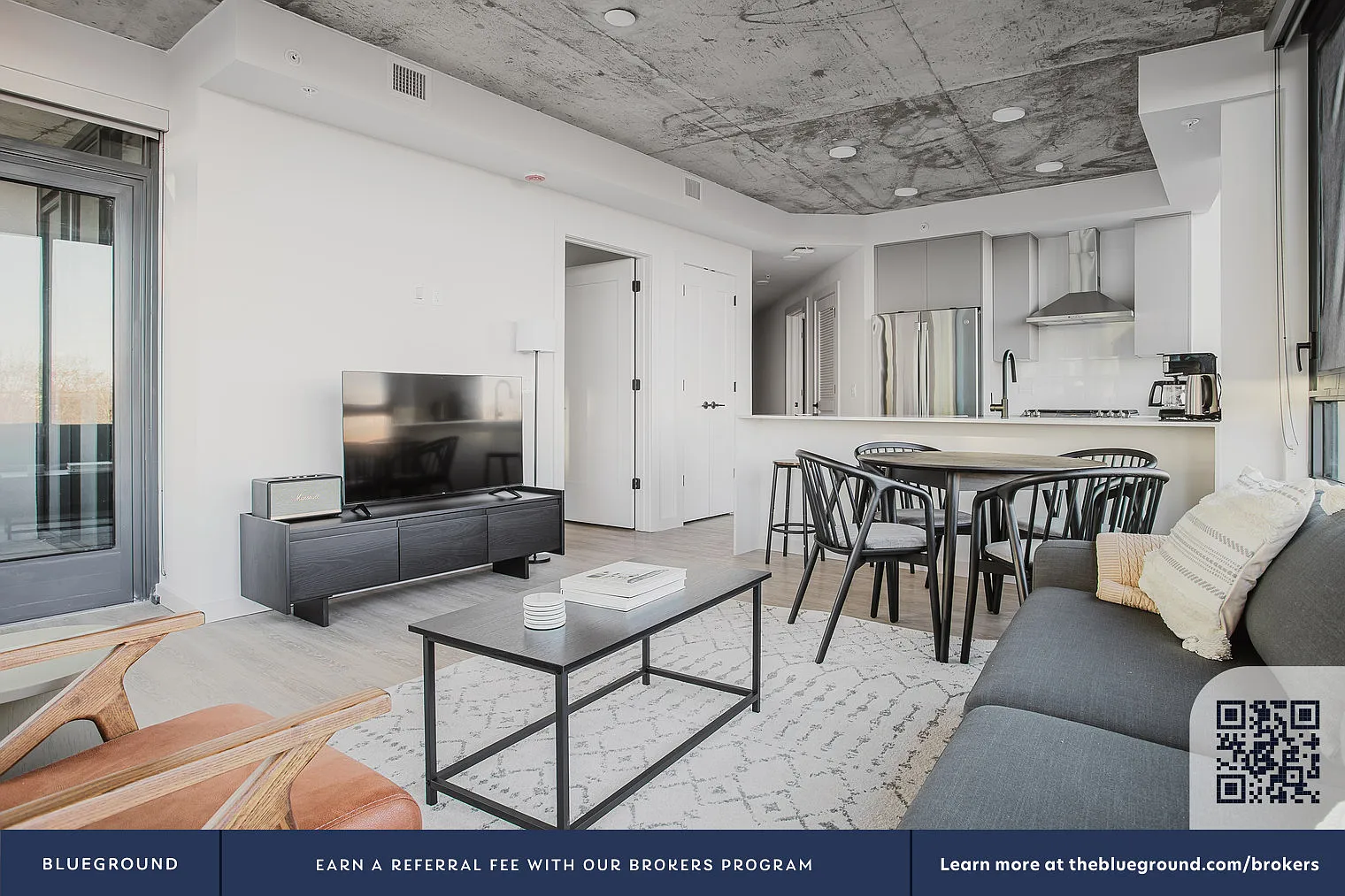 2 bed, 2.0 bath, 1039 sqft, $2,560 — Photo 3