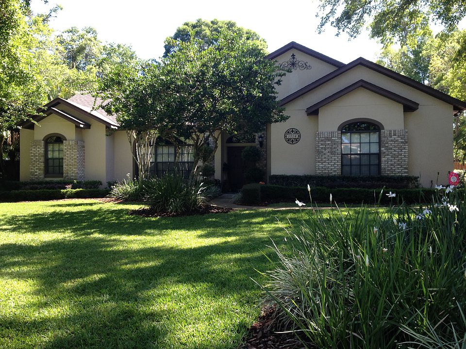 1714 Crown Point Woods Cir.