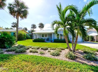 919 E 1st Ave, New Smyrna Beach, FL 32169