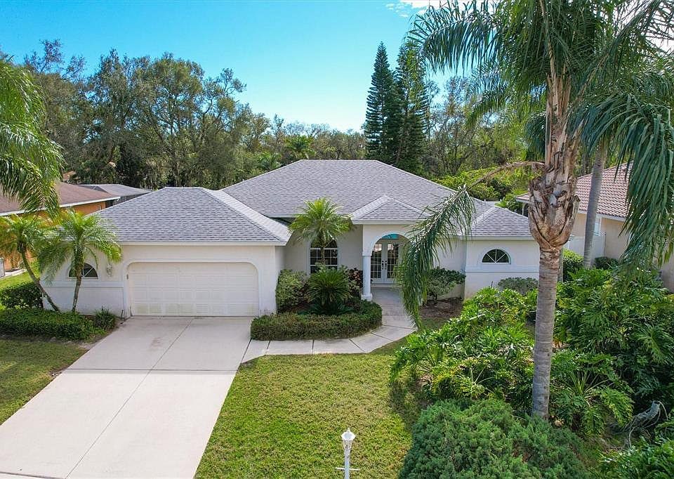 1st image of 3033 River Woods Dr