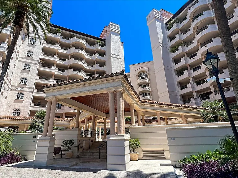 7241 Fisher Island Dr #7241 — Photo 46
