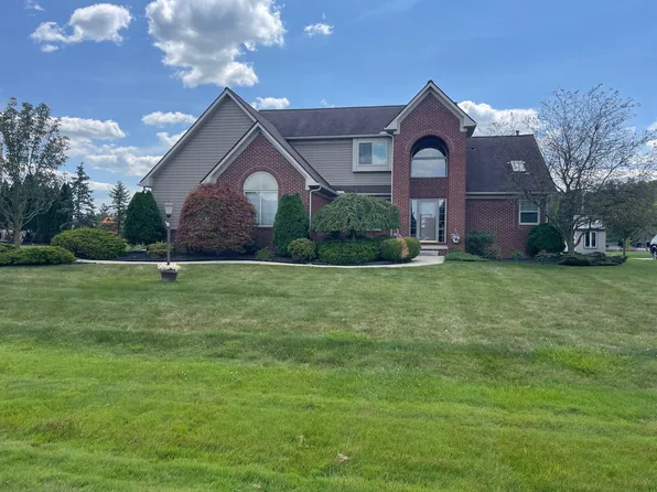 25965 Pond Vw, New Boston, MI 48164