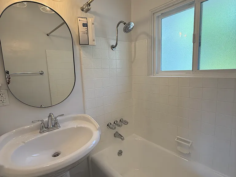2355 Cove Ave #303 — Photo 13