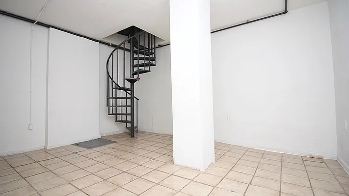 Rented by Nooklyn NYC LLC | media 34