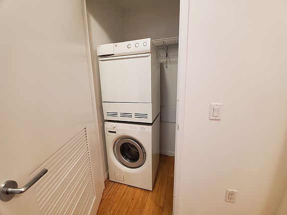 3rd image of 242 W 61st St APT 1E