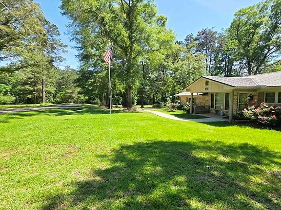 5th image of 236 County Rd
