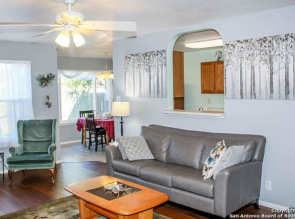 3rd image of 6715 Sandy Point Dr