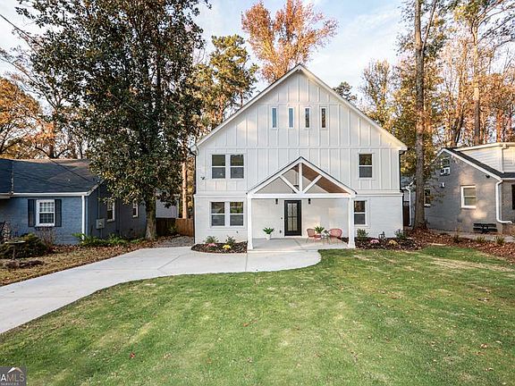 4th image of 2566 Creekwood Ter