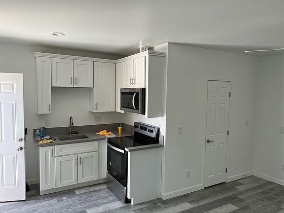 2nd image of 1241 S Juniper St