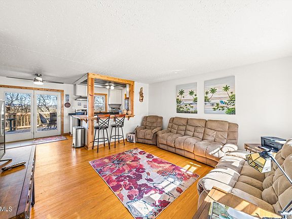 4th image of 2243 Knollcrest Ln