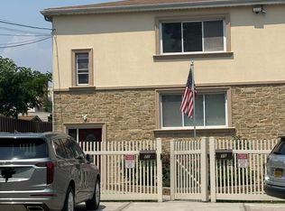 77 Hylan Blvd, Staten Island, NY 10305
