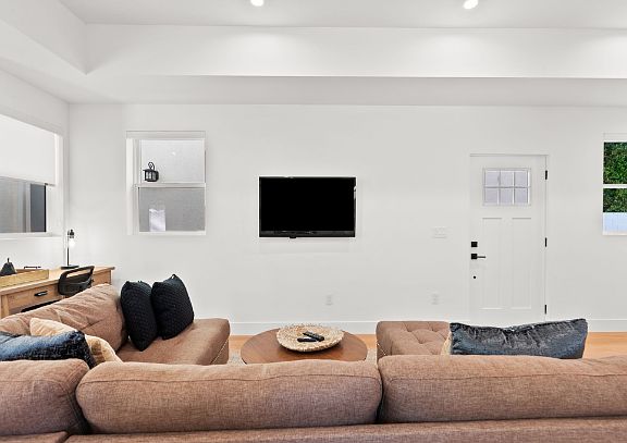 5th image of 316 Allen Ave #2