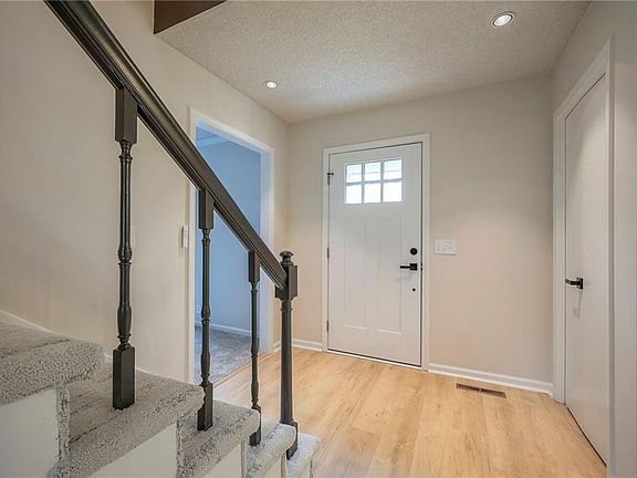 5th image of 4009 NE 59th St