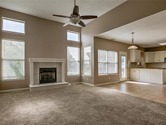 4th image of 5516 NE Scenic Dr