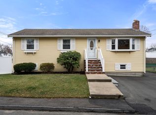 12 Crescent Dr, Salem, MA 01970