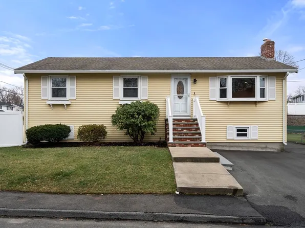 12 Crescent Dr, Salem, MA 01970