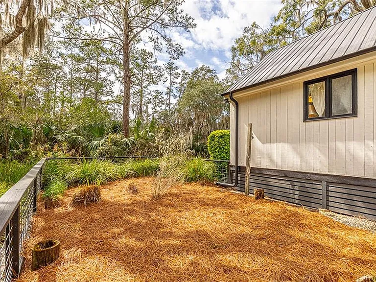 6201 Frederica Rd — Photo 52