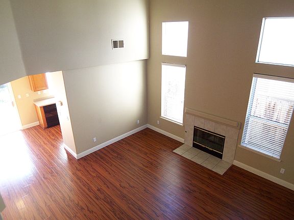 5th image of 3709 Bridlewood Cir