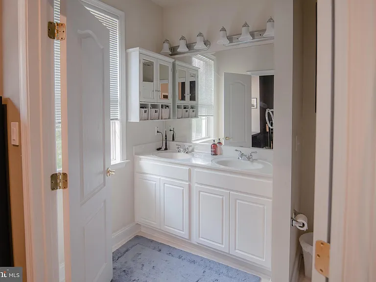 4031 Columbia Pike — Photo 27