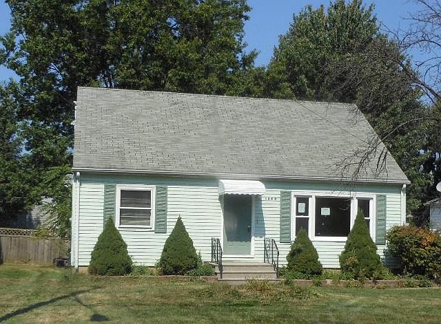 1st image of 1049 Foster Ave