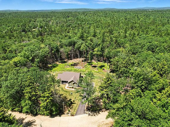 4th image of 181 Sunridge Road