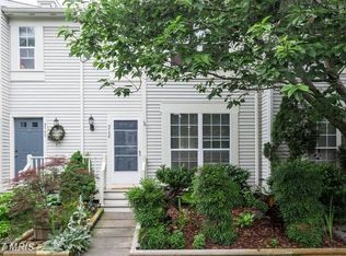 5738 Evergreen Knoll Ct, Alexandria, VA 22303