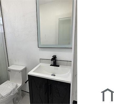 5th image of 727 NW 108th St #727