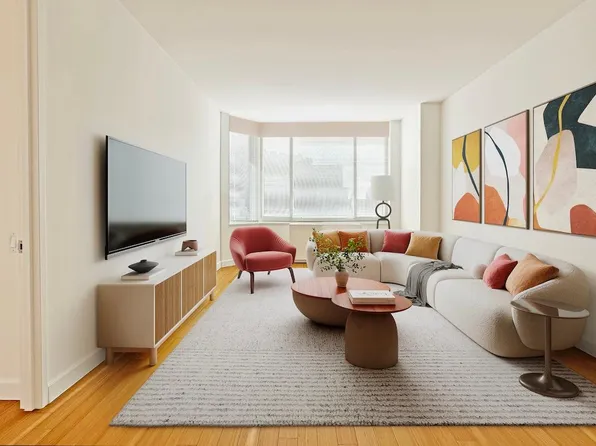 320 West 38th Street image 1 of 11