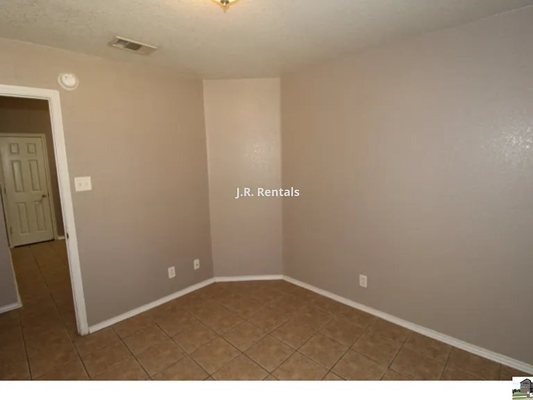304 Jeff Gordon Dr #A — Photo 22