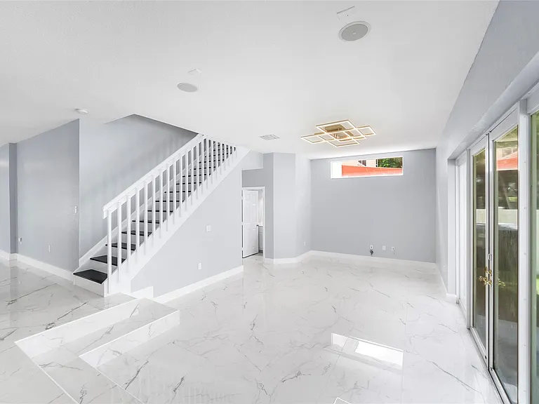 5030 SW 155th Ter — Photo 14