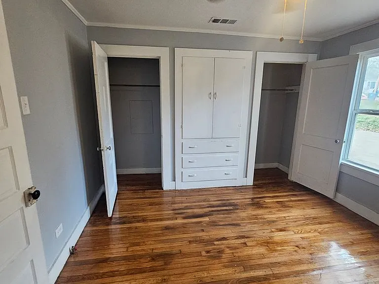 735 Floyd St — Photo 13