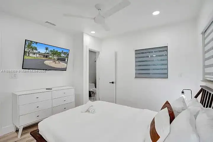 2100 SW 28th Way — Photo 21