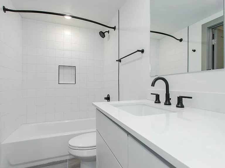 4001 Roseland Ave — Photo 89