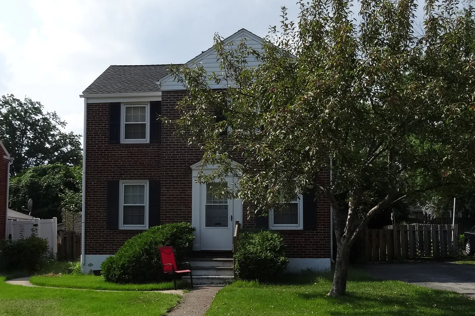 1449 Cherry Ln photo 1