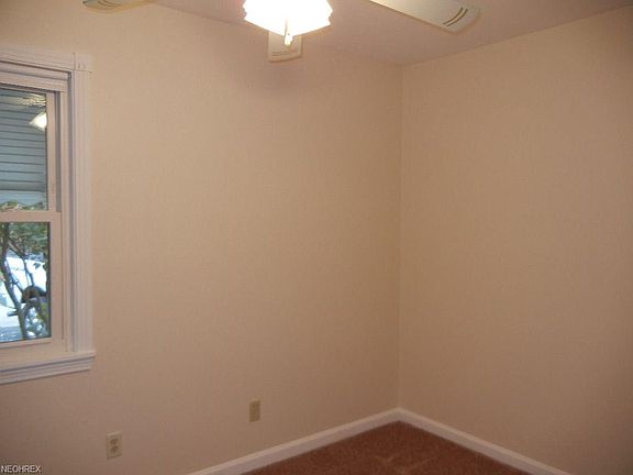 5th image of 608 W Glendale St