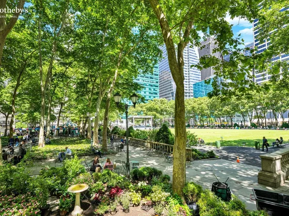 5 East 44th Street image 13 of 18