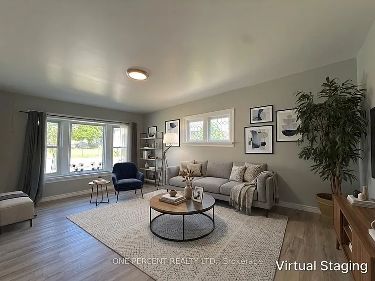 5082 Saint Lawrence Ave — Photo 5