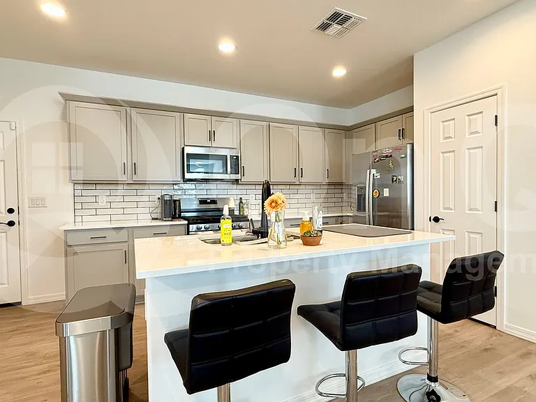1220 W Sparrow Dr — Photo 5