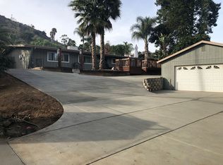 11830 Altadena Rd, Lakeside, CA 92040
