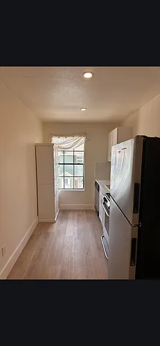 410 Randall St Photo 1