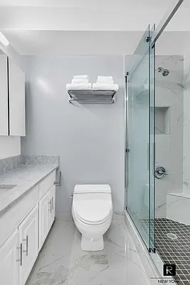 Sold by R New York | media 3